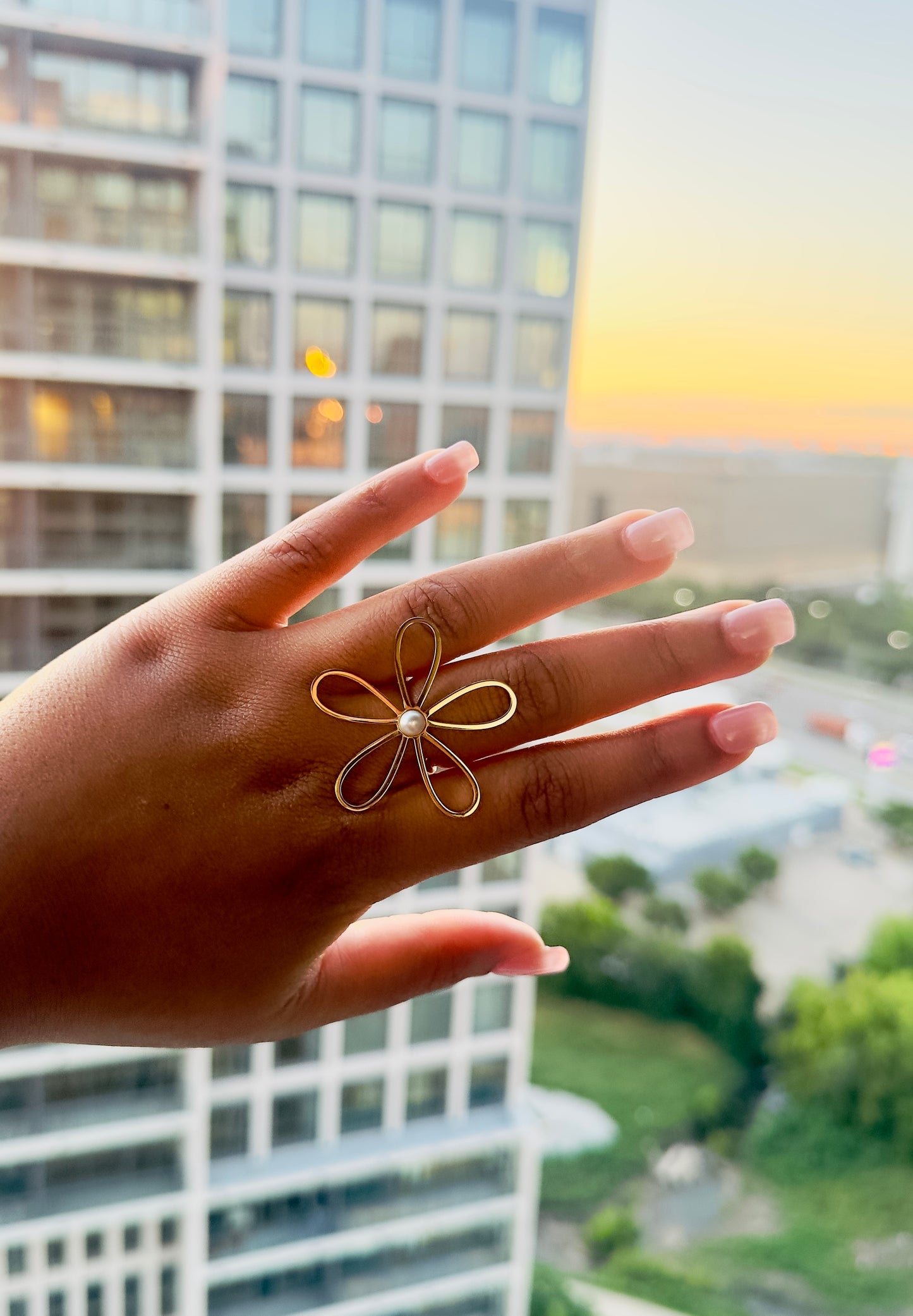 Elle Ring