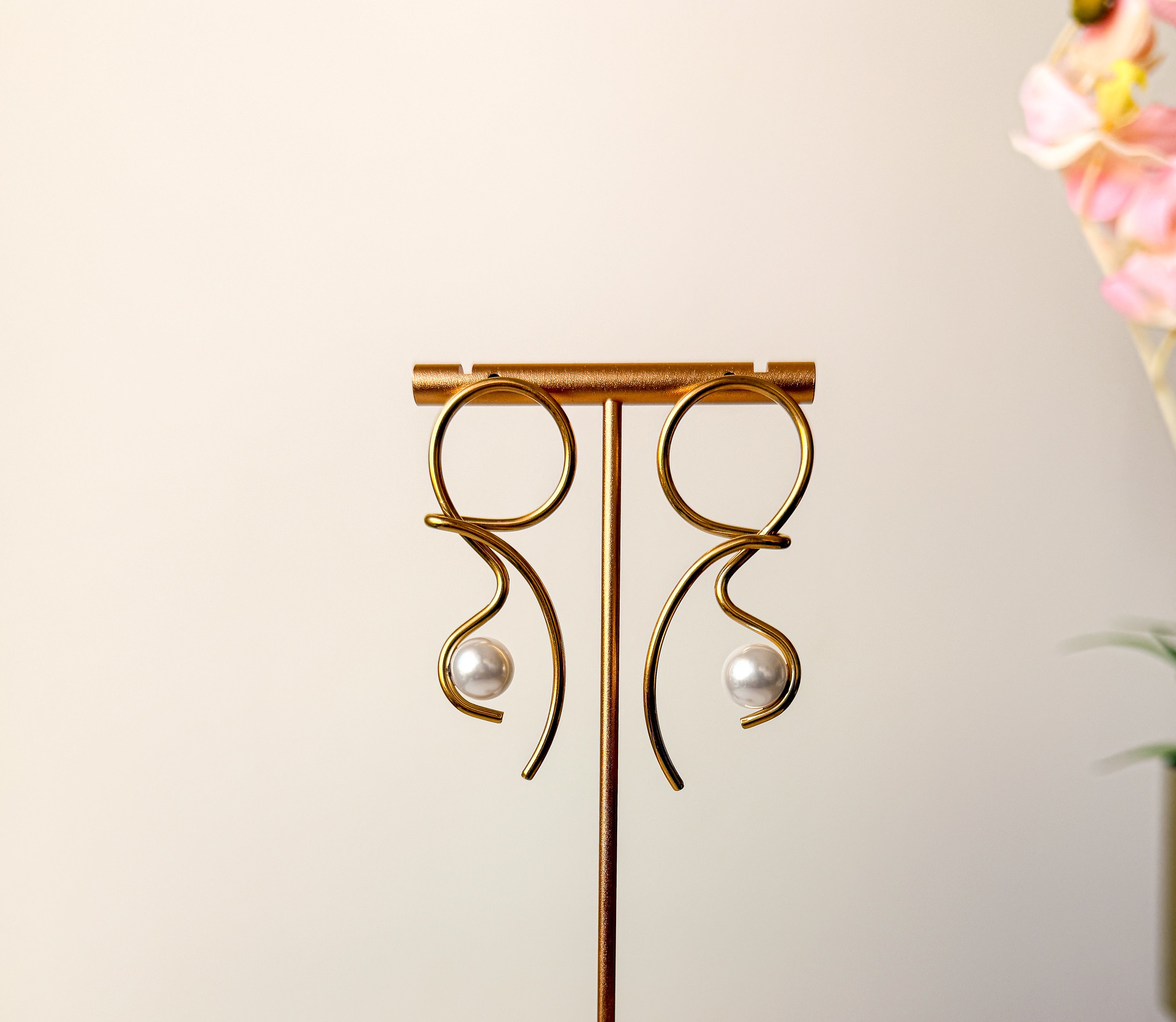 Ariel Pearl Earrings