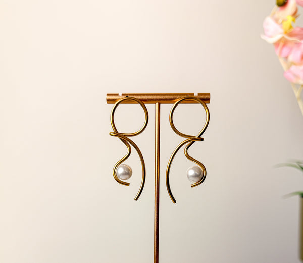 Ariel Pearl Earrings